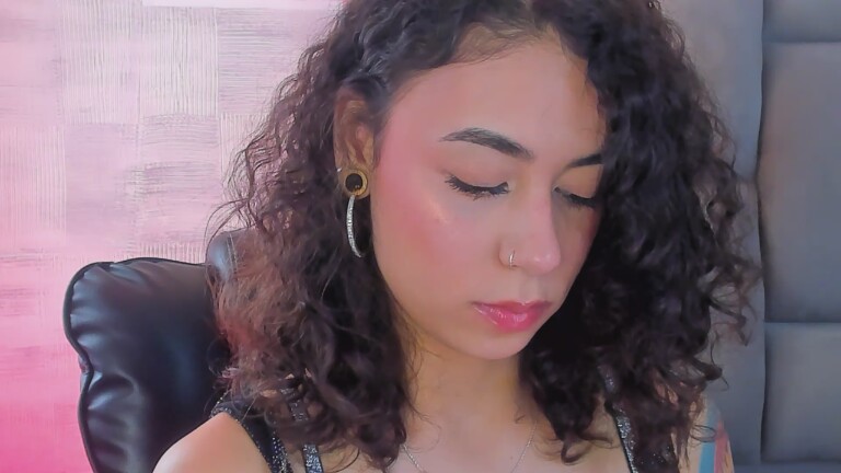 AlliceStevens's Streamate show and profile