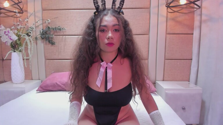 CamilaSilva's Streamate show and profile