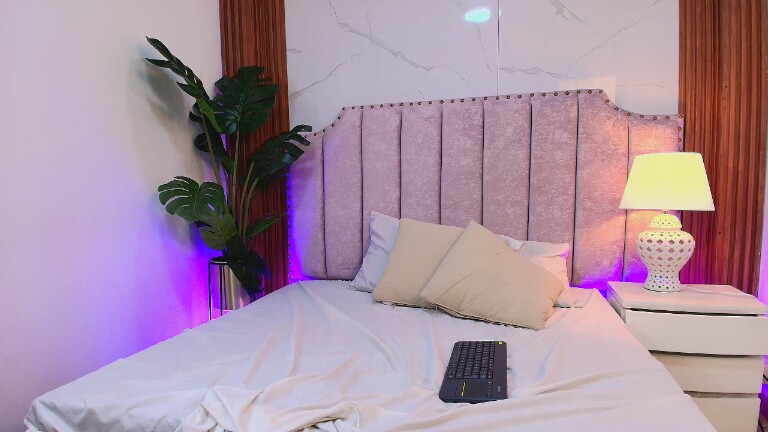 Shofi_606's Streamate show and profile