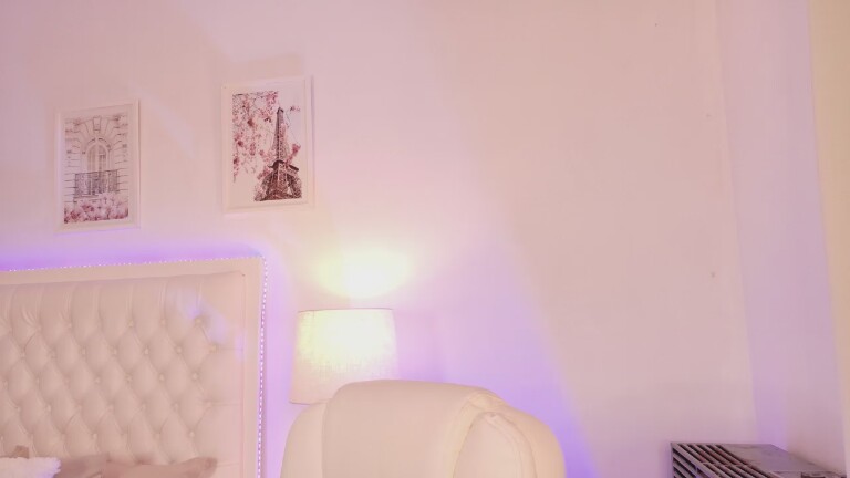 LolaBriink's Streamate show and profile