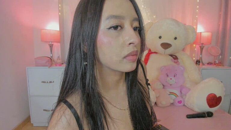 AlexandraWinterr's Streamate show and profile