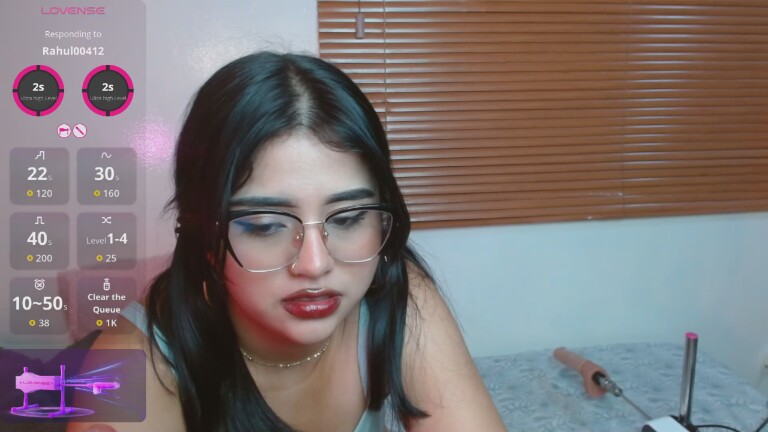 mila_quin's Streamate show and profile